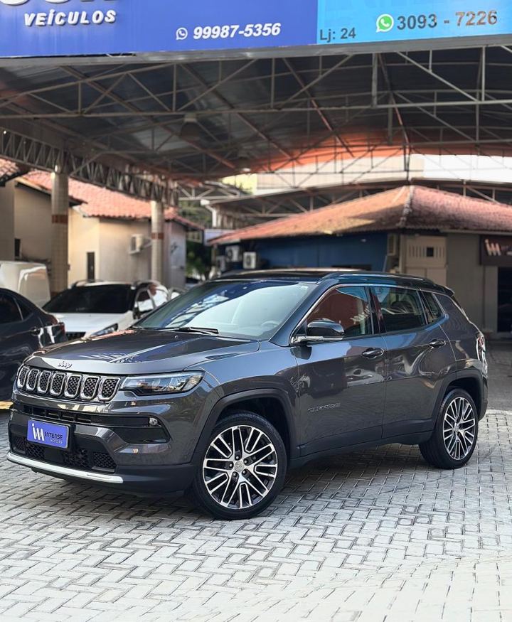 Jeep Compass Limited cinza na Intense Motors